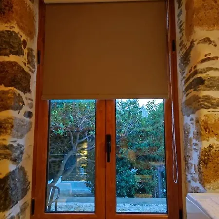 πέτροκτιστο σπίτι. Stone House Casa de Férias